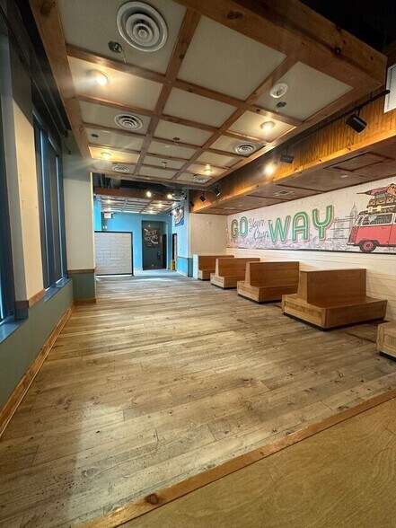 121 Perimeter Ctr W, Atlanta, GA for lease - Building Photo - Image 2 of 39