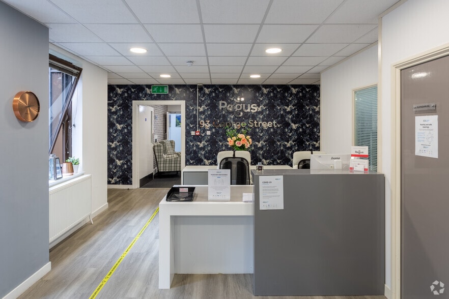 93 George St, Edinburgh for lease - Lobby - Image 3 of 19