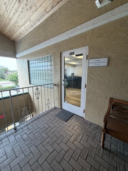 201 SW Port St Lucie Blvd, Port Saint Lucie, FL for lease - Building Photo - Image 2 of 11