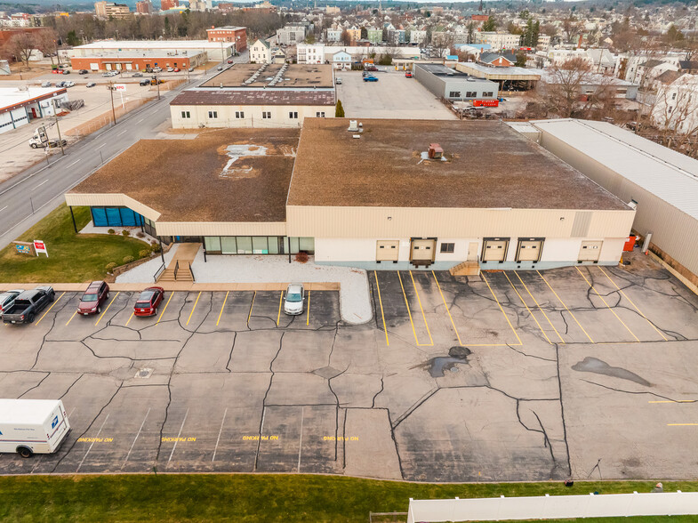 35 Pine St, Manchester, NH for lease - Aerial - Image 2 of 16