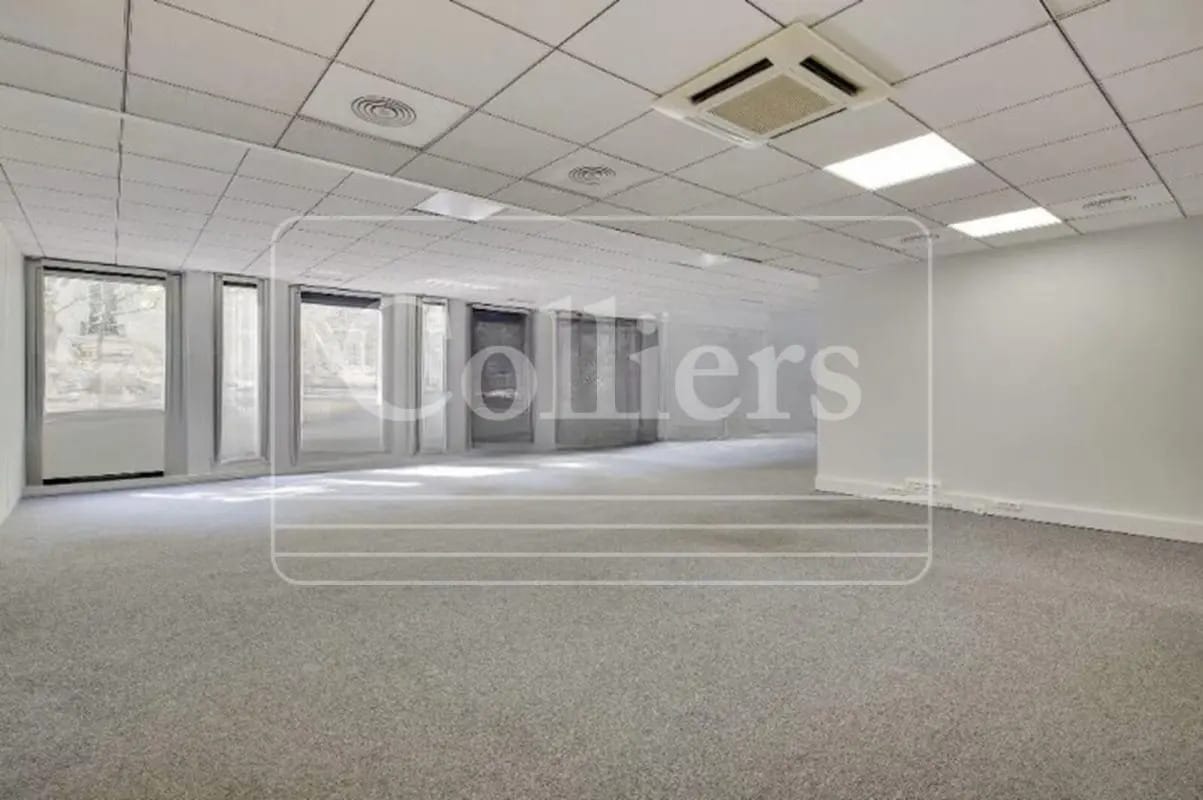 28 Avenue De Messine, Paris for lease Interior Photo- Image 1 of 7