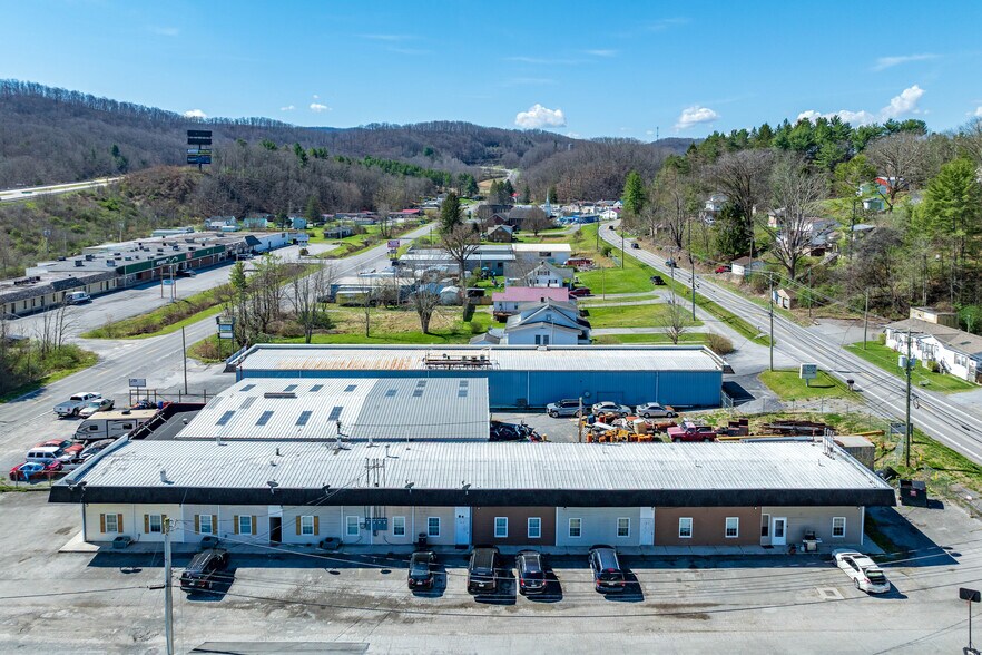 396 Blue Prince Rd, Bluefield, WV à vendre - Photo du bâtiment - Image 2 de 49