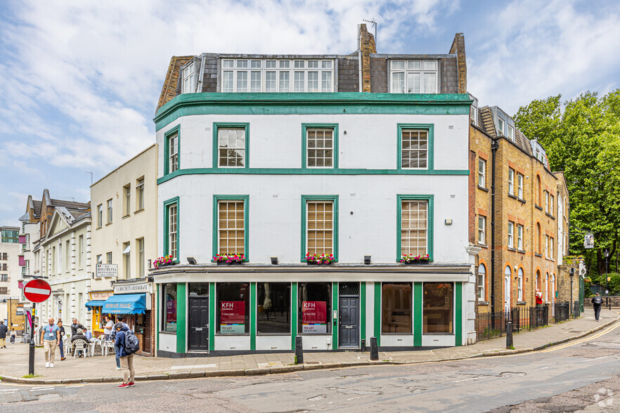 41-42 Clerkenwell Green, London for lease - Primary Photo - Image 1 of 8