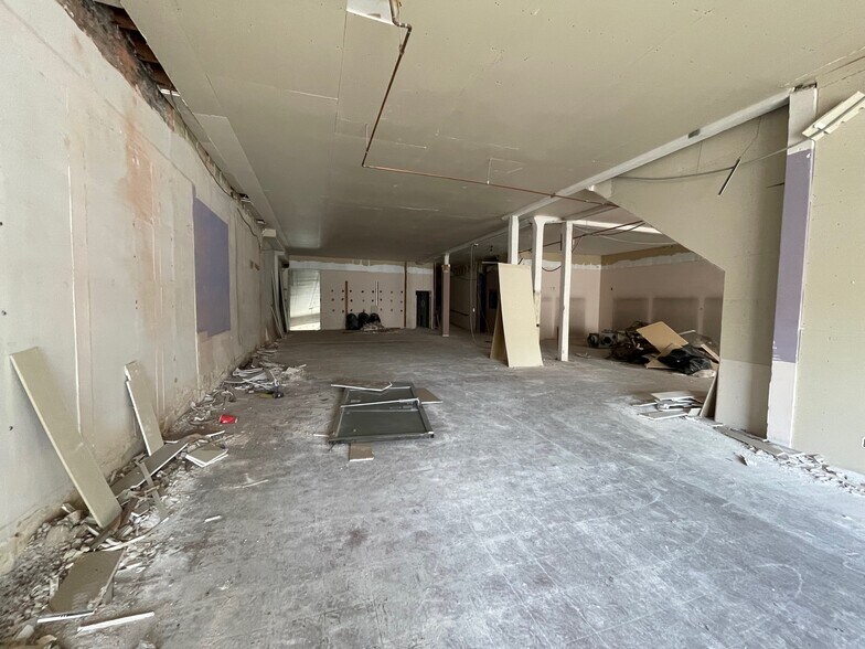 37-41 E Main St, Alhambra, CA à vendre - Photo intérieure - Image 3 de 10