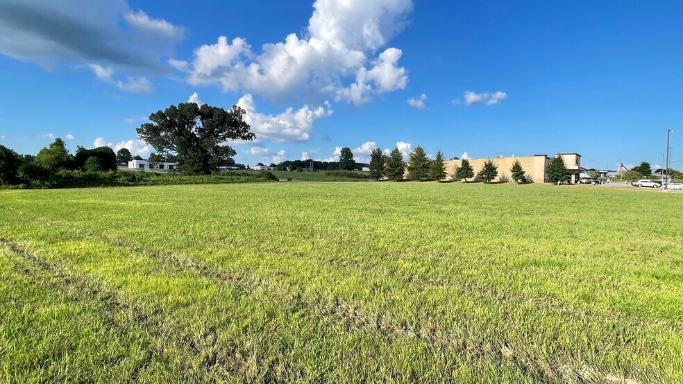 65 Garrett Dr, Medina, TN à vendre - Photo principale - Image 1 de 17