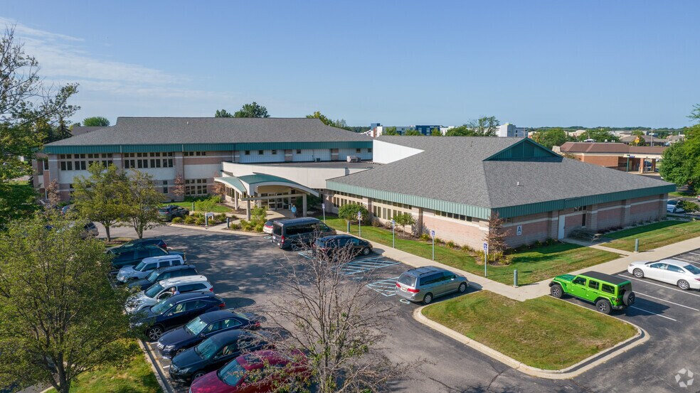 3235-3299 N Wellness Dr, Holland, MI à louer - Photo du bâtiment - Image 2 de 8
