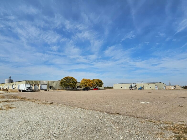 1215 Oak St, La Crosse, KS for sale - Building Photo - Image 2 of 9