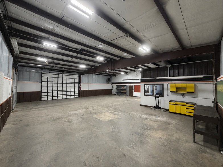 440 Charmony Frontage Rd, Sterling, CO for lease - Building Photo - Image 3 of 19