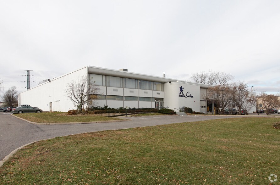 925 N Zane Ave, Golden Valley, MN à vendre - Photo principale - Image 1 de 11