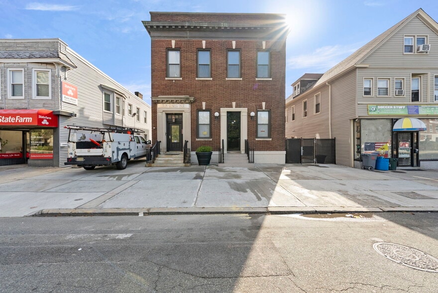 268-270 Washington Ave, Belleville, NJ à louer - Photo du bâtiment - Image 1 de 8