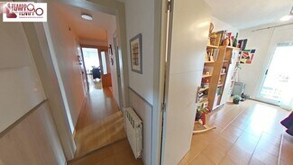 Plus de détails pour Multi-résidentiel à vendre