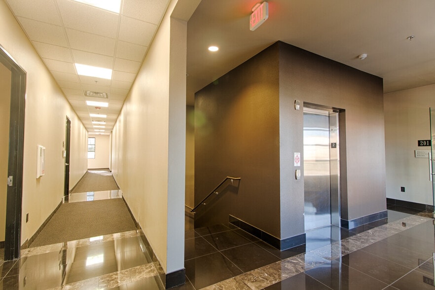 50 S Stephanie St, Henderson, NV à vendre - Photo intérieure - Image 3 de 17