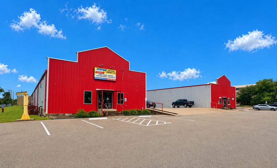 5900 Franklin Ave, Waco, TX for lease - Building Photo - Image 2 of 8