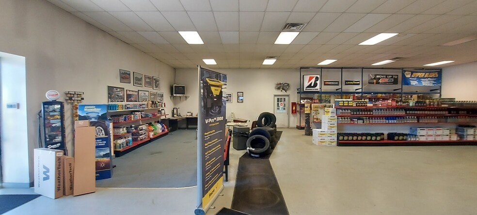 102 Commerce Way, Stockertown, PA for sale - Building Photo - Image 2 of 15