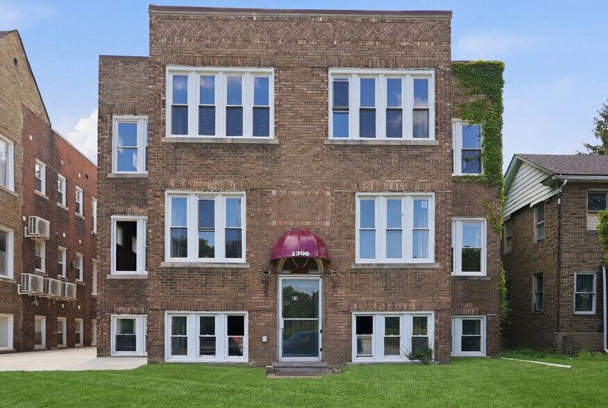 1300 Porter St, Dearborn, MI à vendre - Photo du bâtiment - Image 2 de 51