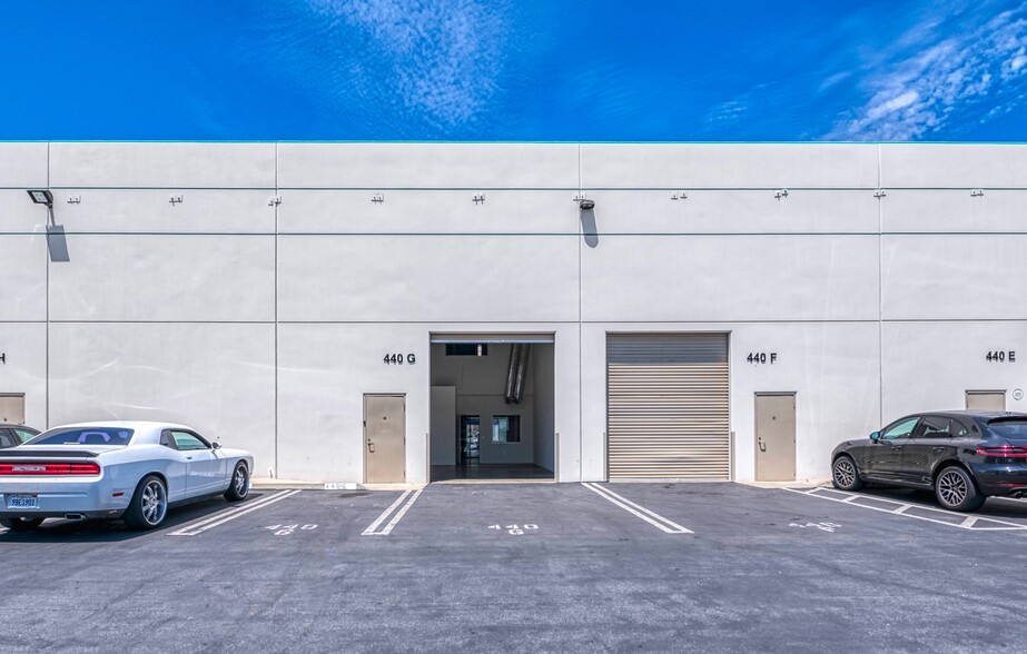 440 S Hindry Ave, Inglewood, CA for lease - Building Photo - Image 2 of 16