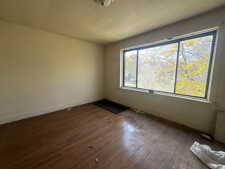9985 S Beverly Ave, Chicago, IL for sale - Building Photo - Image 3 of 5