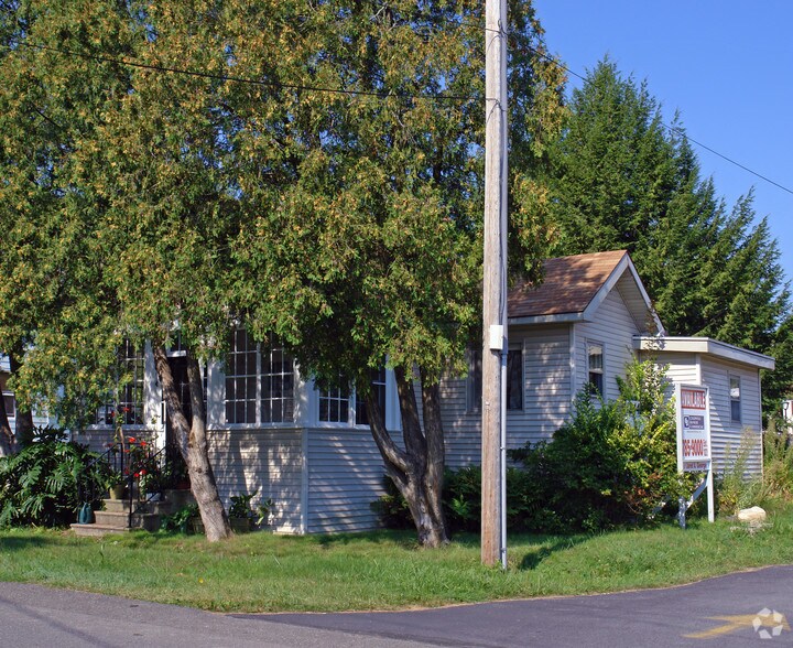 105 Arcadia Ave, Albany, NY à vendre - Photo du bâtiment - Image 2 de 15