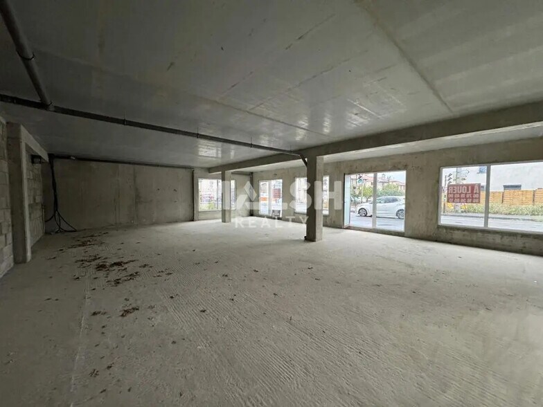 Office in Saint-Just-Saint-Rambert for lease - Interior Photo - Image 2 of 3