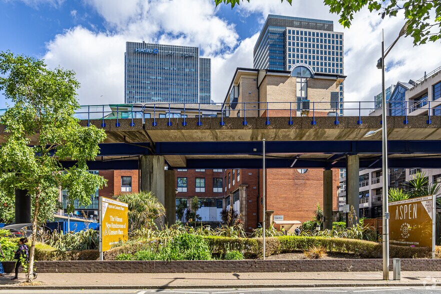 Admirals Way, Londres à louer - Photo du bâtiment - Image 3 de 3