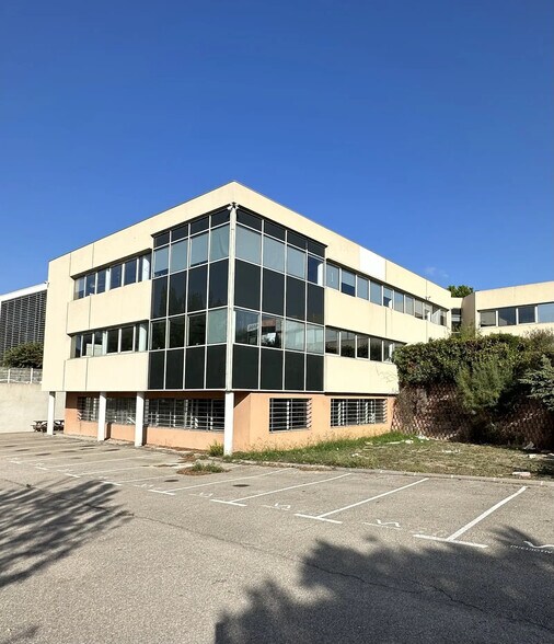 Bureau dans Marseille à louer - Photo du bâtiment - Image 1 de 1