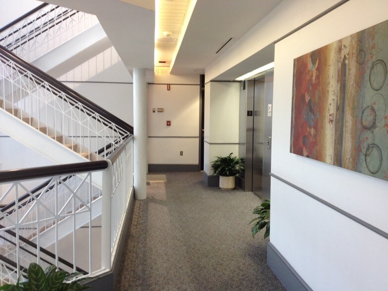 11750 Beltsville Dr, Beltsville, MD à louer - Photo intérieure - Image 2 de 9