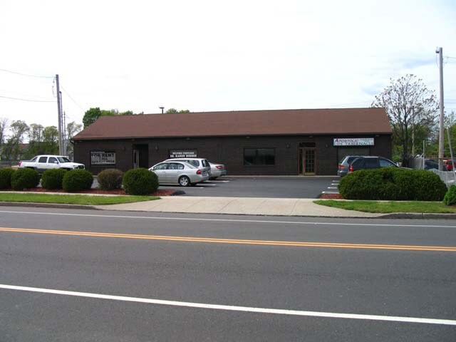 990 Bridgeport Ave, Milford, CT à louer - Photo du bâtiment - Image 2 de 3