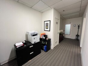 61-69 N Raymond Ave, Pasadena, CA for lease Interior Photo- Image 2 of 9