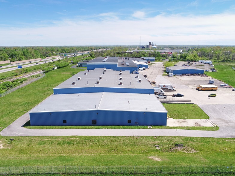 2001 Courtright Rd, Columbus, OH for lease - Building Photo - Image 2 of 11