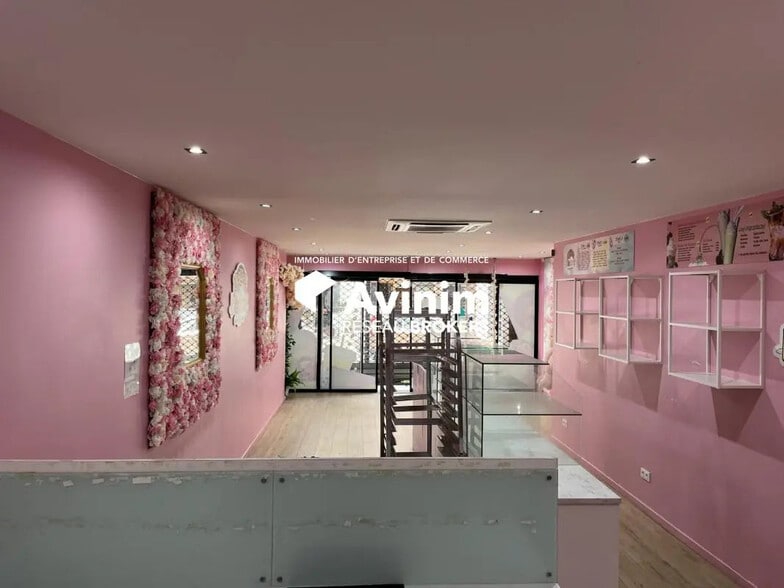 Commerce de détail dans Melun à louer - Photo intérieure - Image 1 de 3
