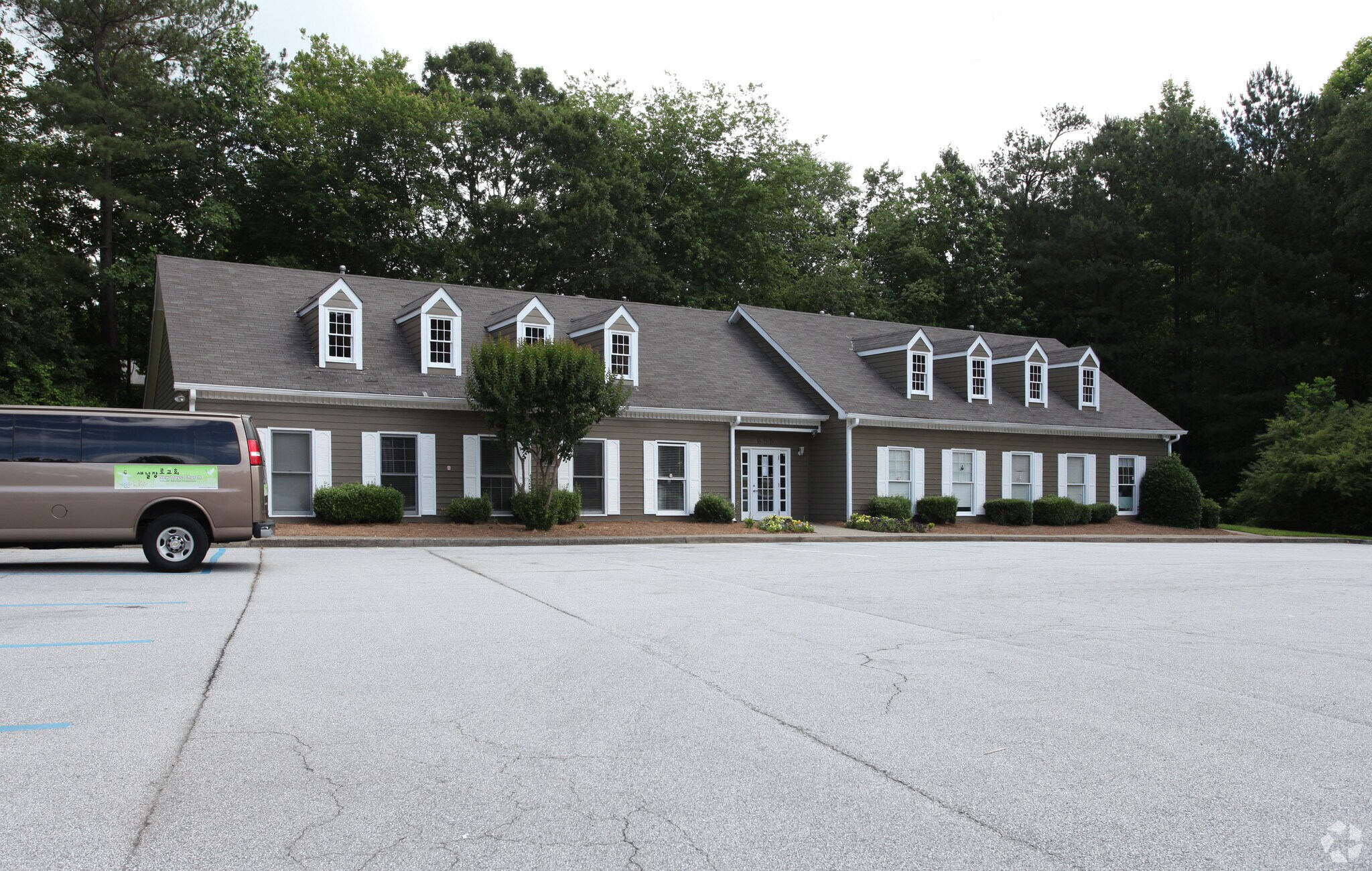 655 Exchange Pl, Lilburn, GA à vendre Photo principale- Image 1 de 8