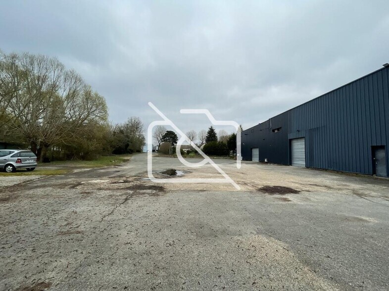 Industrial in Bazainville for lease - Building Photo - Image 2 of 21