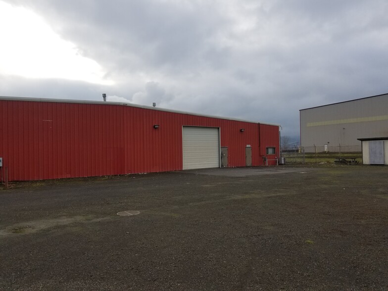 1021 Columbia Blvd, Longview, WA for lease - Building Photo - Image 3 of 12