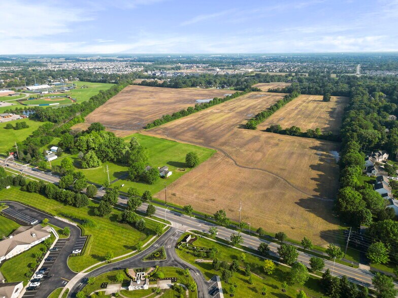 4840 Davidson Rd, Hilliard, OH à vendre - Photo du bâtiment - Image 2 de 31