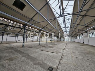 Plus de détails pour 32 Rue Robert Witchitz, Ivry-sur-Seine - Bureau, Local d'activités à louer