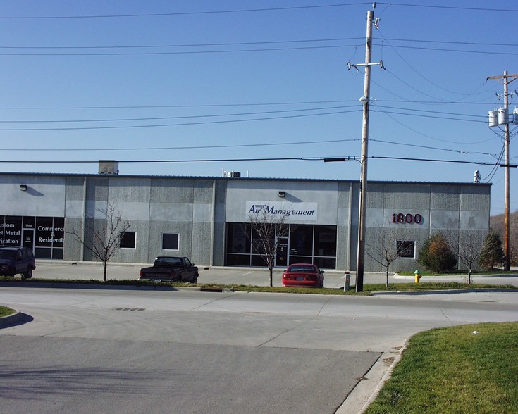 1800 Dixon St, Des Moines, IA for lease - Building Photo - Image 3 of 11