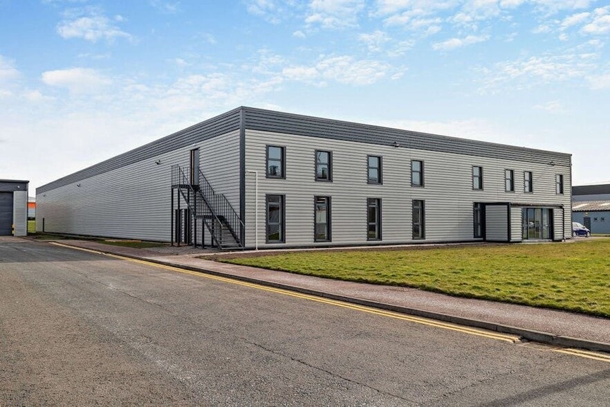 Compass Industrial Park, Spindus RD, Liverpool for lease - Building Photo - Image 3 of 9