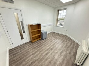 32 Gillygate, Pontefract for lease Interior Photo- Image 2 of 9