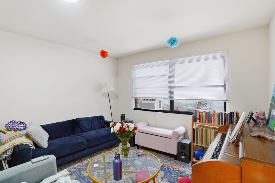 1631 6th St NW, Washington, DC à vendre - Photo du bâtiment - Image 3 de 8