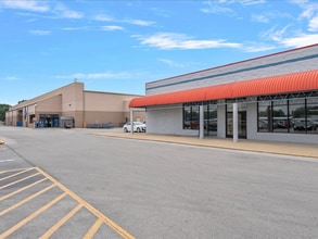 4298 N Prospect St, Decatur, IL for lease Building Photo- Image 2 of 10