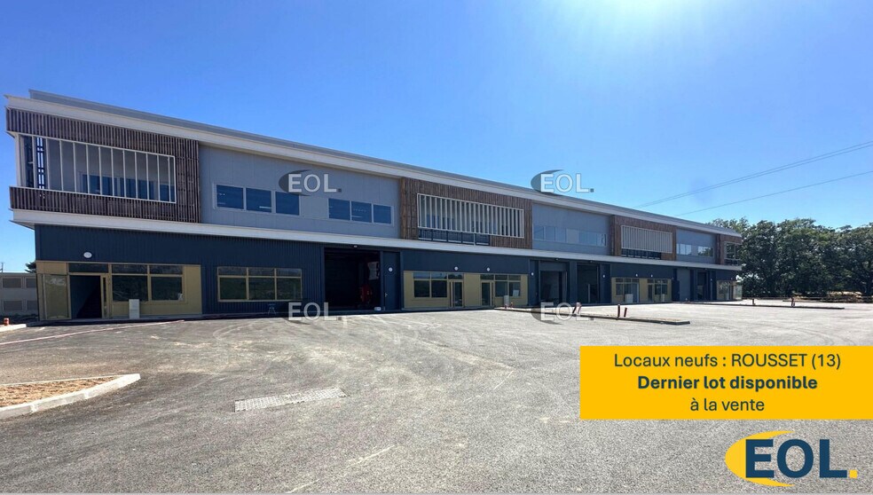 Local d'activités dans Rousset à vendre - Photo du bâtiment - Image 1 de 9