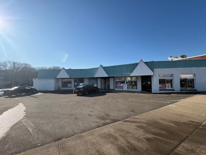2228 Summer St, Stamford, CT for lease - Building Photo - Image 2 of 3