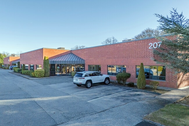 Plus de détails pour 207 Highpoint Ave, Portsmouth, RI - Bureau à louer