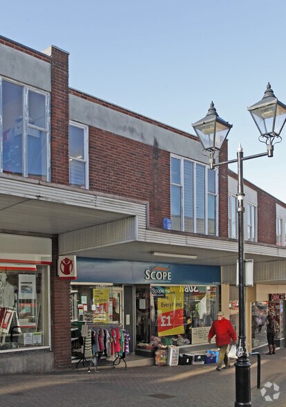 20 Peckingham St, Halesowen à louer - Photo principale - Image 1 de 2