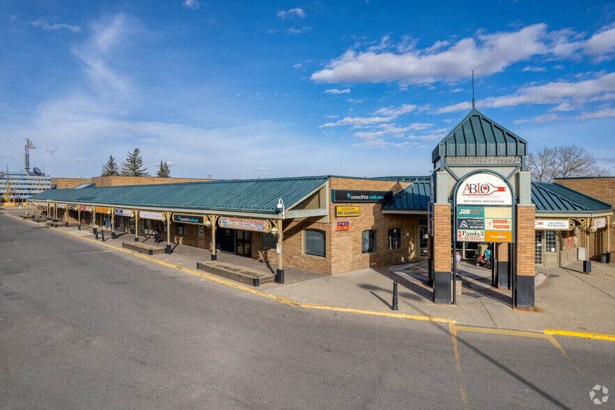 2640 52nd St NE, Calgary, AB à louer - Photo du bâtiment - Image 2 de 4
