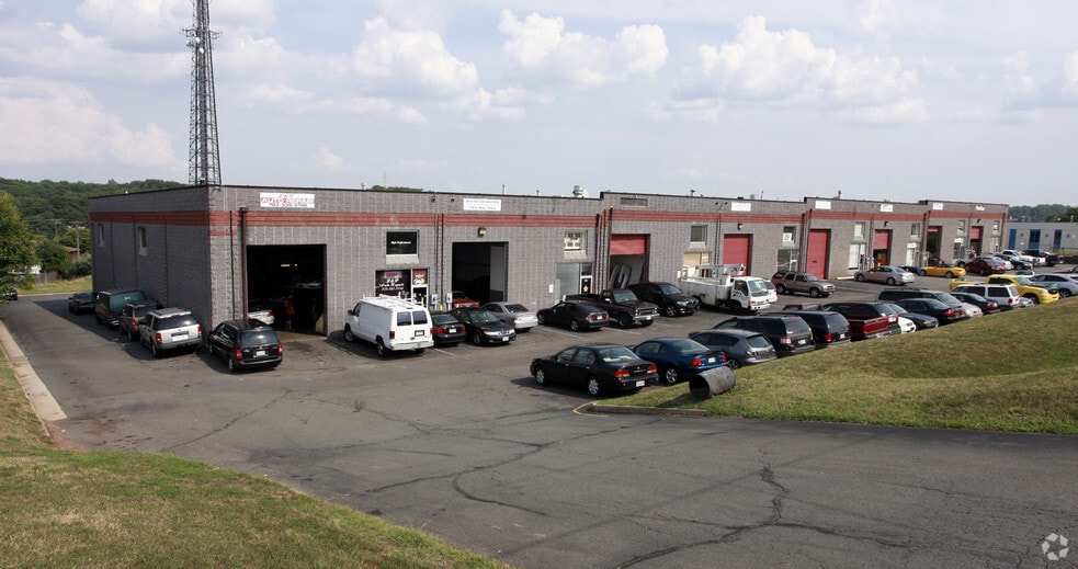 9102 Industry Dr, Manassas Park, VA for sale - Building Photo - Image 3 of 20