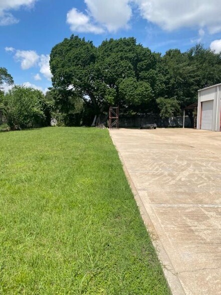 13310 Fondren Rd, Houston, TX à louer - Photo du bâtiment - Image 3 de 20