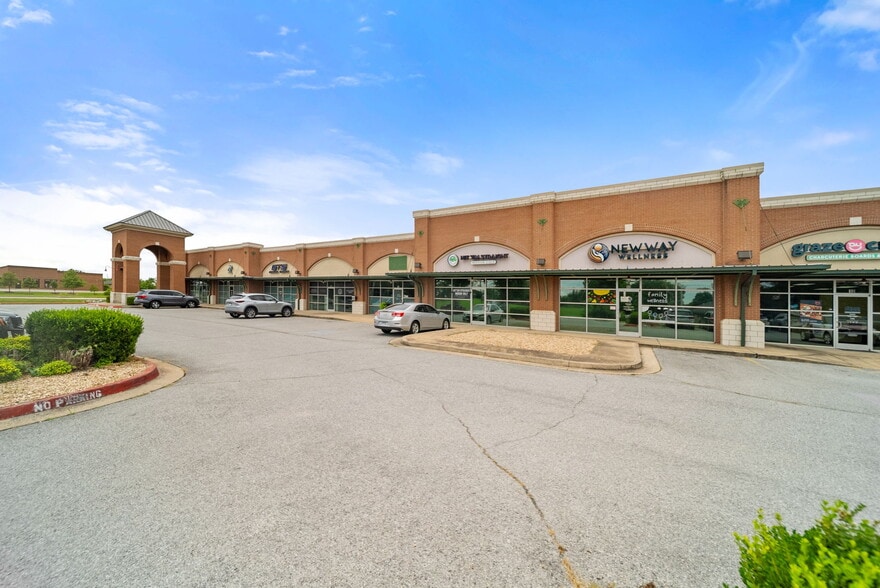2200 SE J St, Bentonville, AR for lease - Building Photo - Image 3 of 6