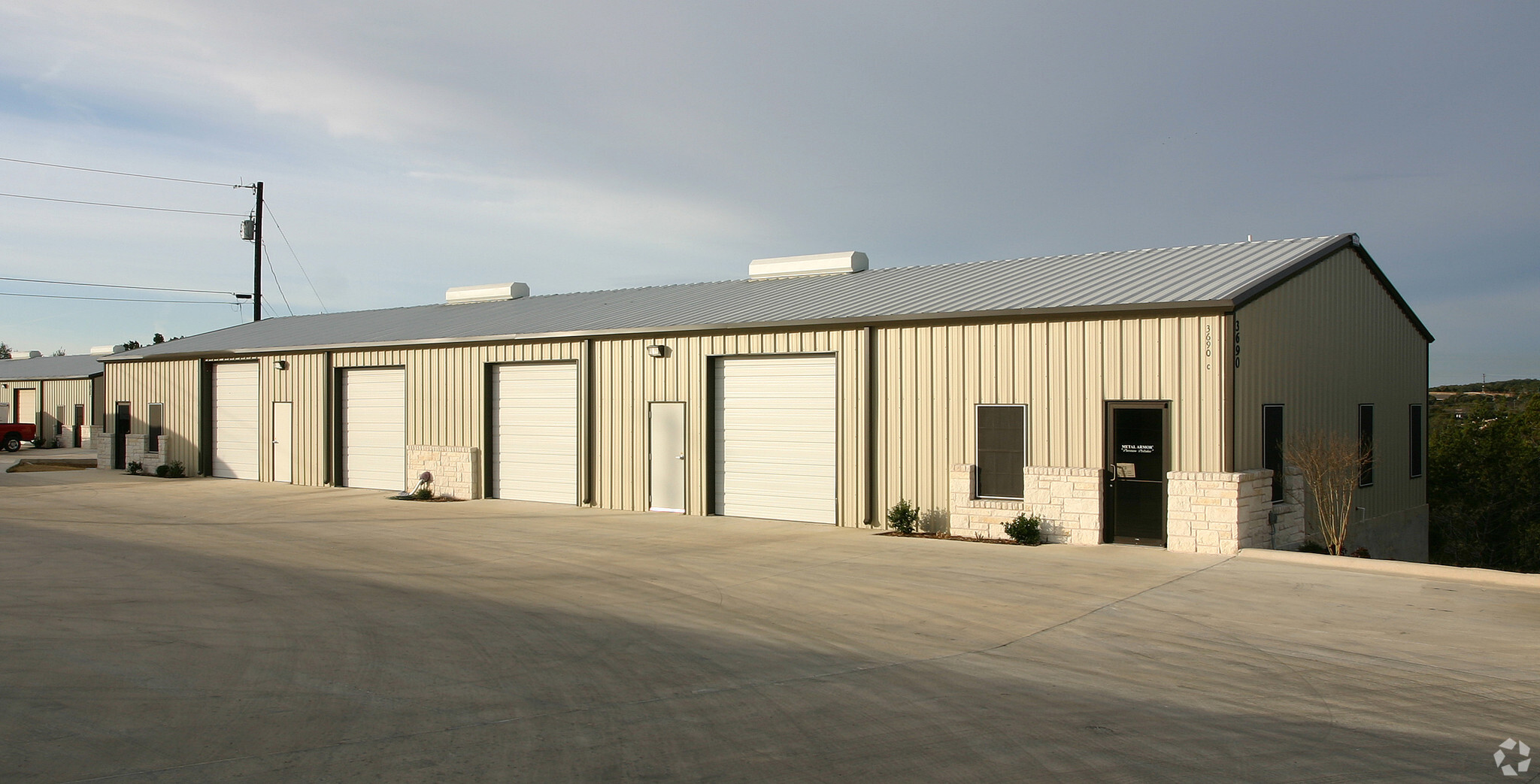 1034 Canyon Bend Dr, Dripping Springs, TX for lease Building Photo- Image 1 of 14