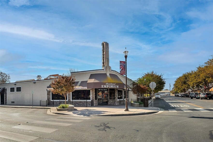561 1st St, Brentwood, CA for sale - Building Photo - Image 2 of 34